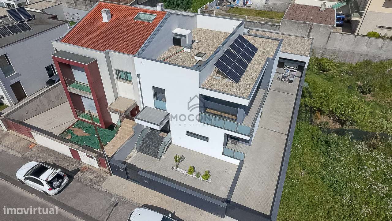 Moradia T5 Nova em Baguim do Monte - Grande imagem: 4/38