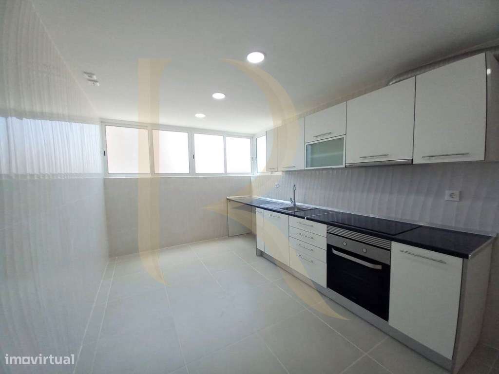 Apartamento T3 remodelado em rés-do-chão na Cova da Piedade - Almada - Grande imagem: 5/18