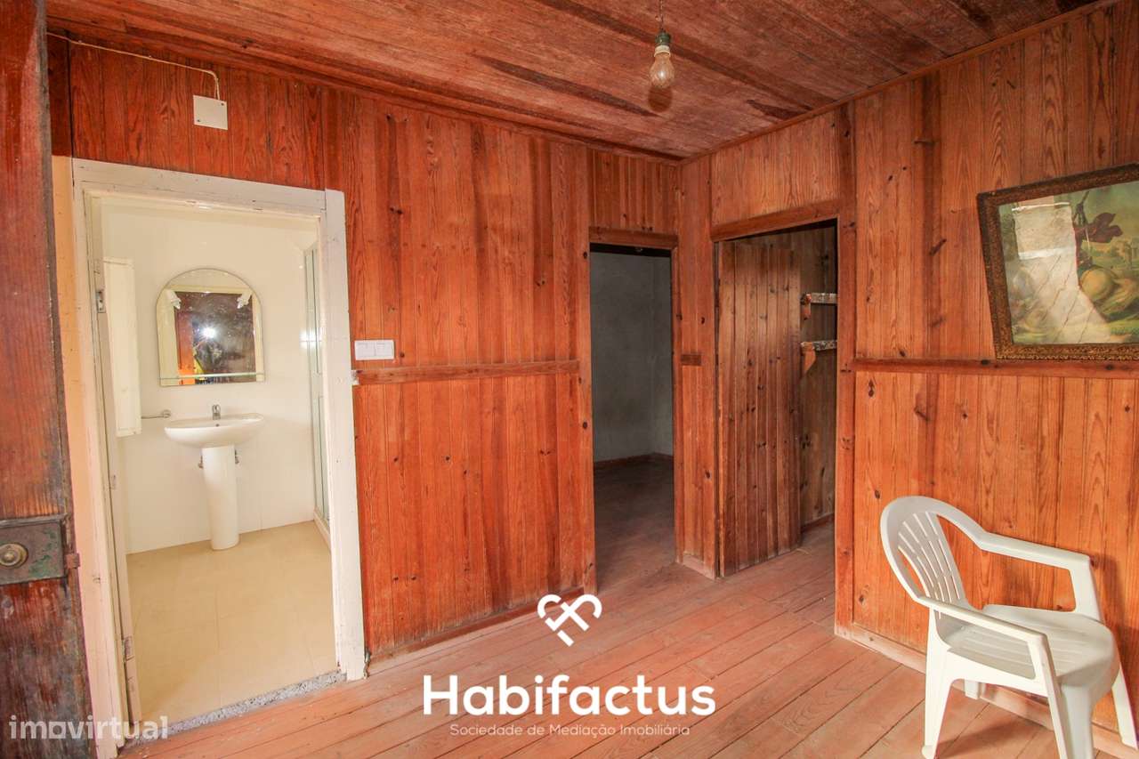 Moradia Isolada para Remodelar em Muna de Besteiros - Tondela - Grande imagem: 4/36