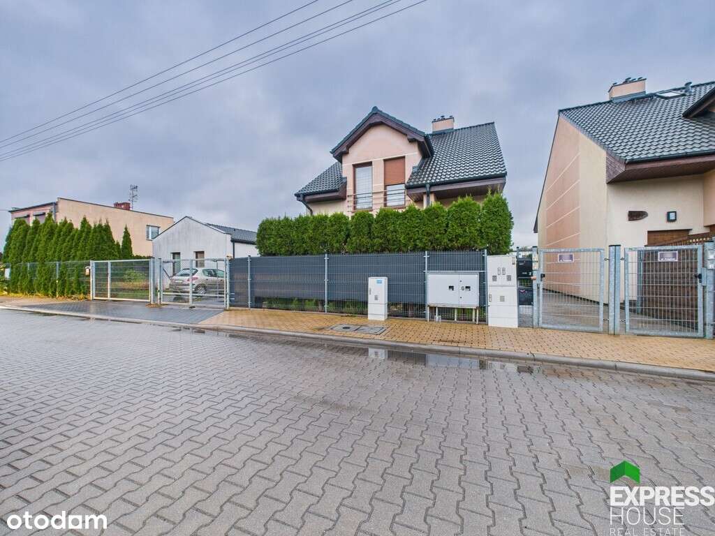 Bliźniak z garażem, 3 poziomy, bardzo zadbany-15