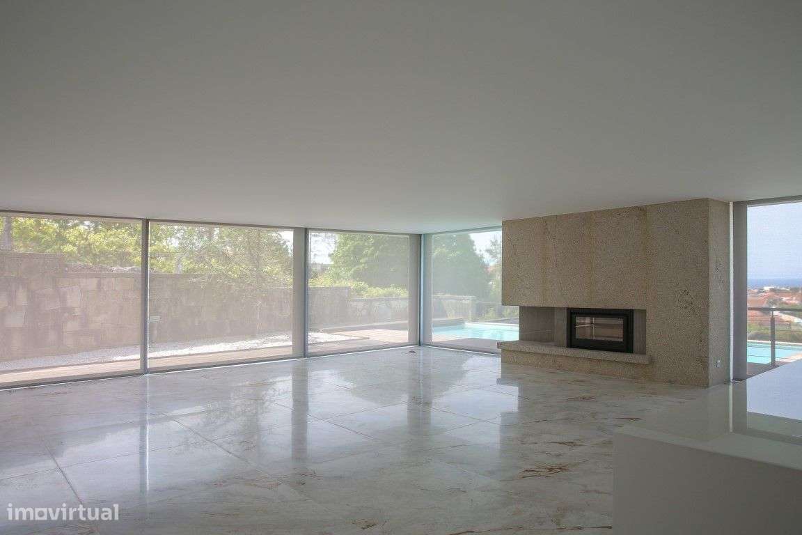 Luxuosa Moradia V3 em Carreço, Viana do Castelo - Grande imagem: 4/23