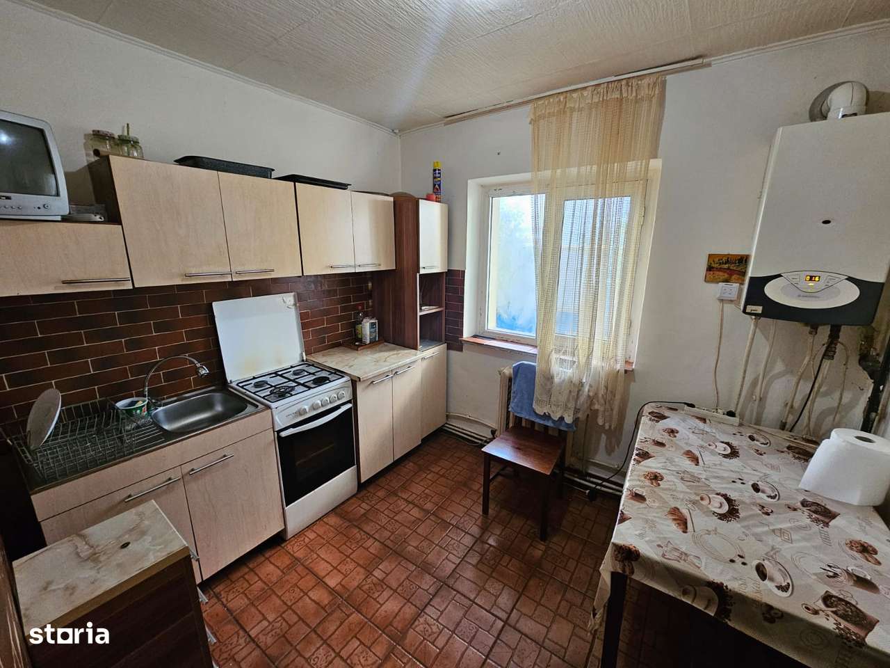 Apartament cu 3 camere de închiriat în Curtea de Argeș. - Imagine principală: 4/8