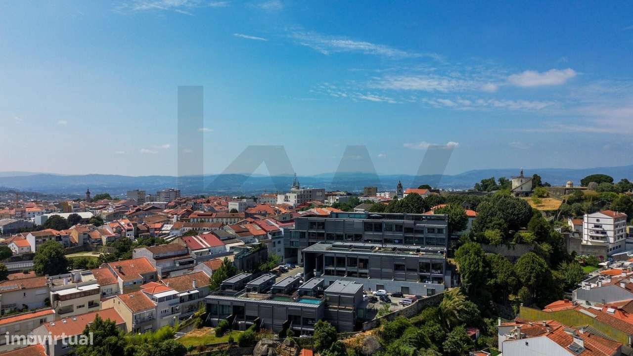 Moradia T5 com Piscina e Vista Panorâmica no Centro Histórico de Braga - Grande imagem: 4/22