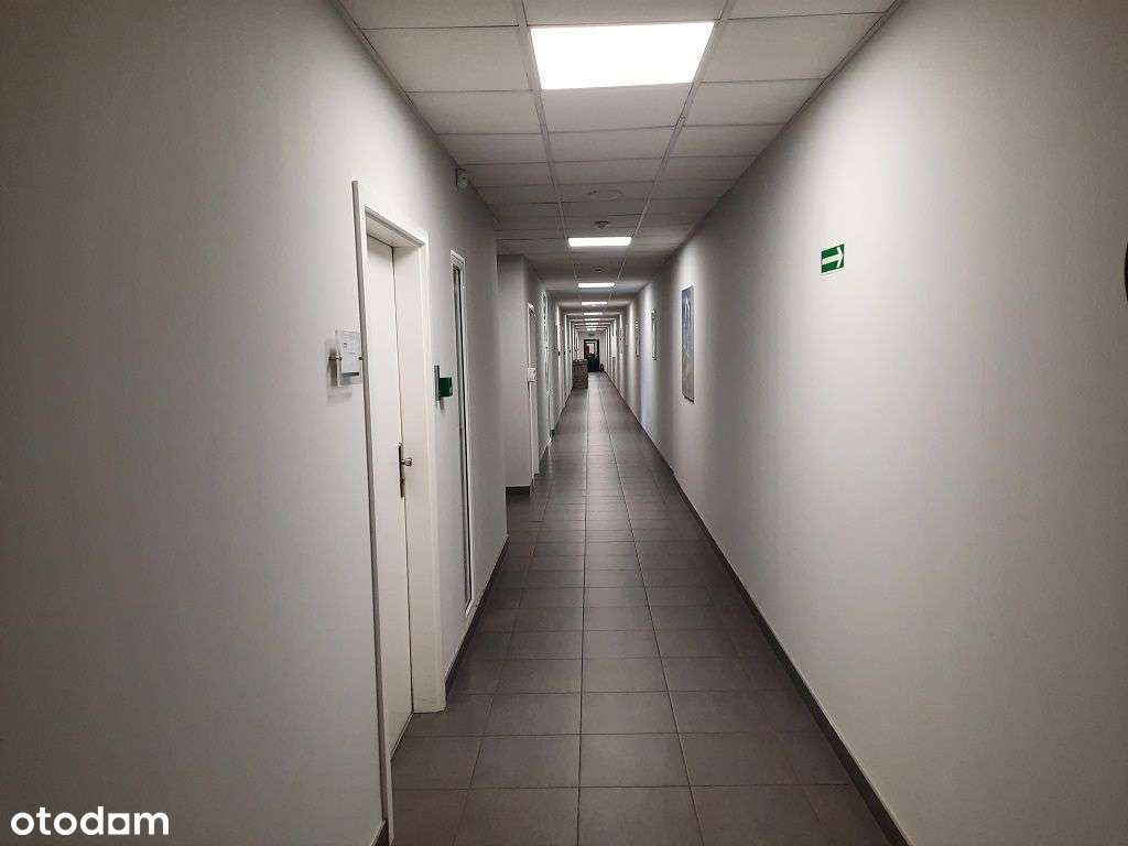 Hala przemysłowa z działką niezabudowaną-9