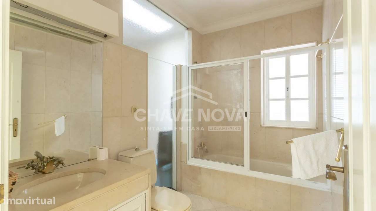 Moradia V6 com Piscina Interior e Exterior | Arcozelo | Vista Mar-7