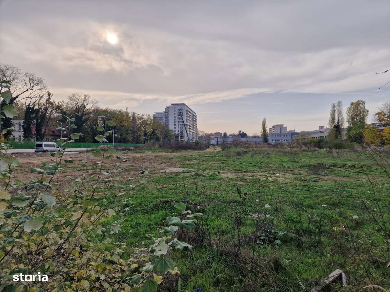 Teren de vanzare - Sector 4, Bucuresti - 15.000 mp - 6.500.000 Euro - Imagine principală: 1/13