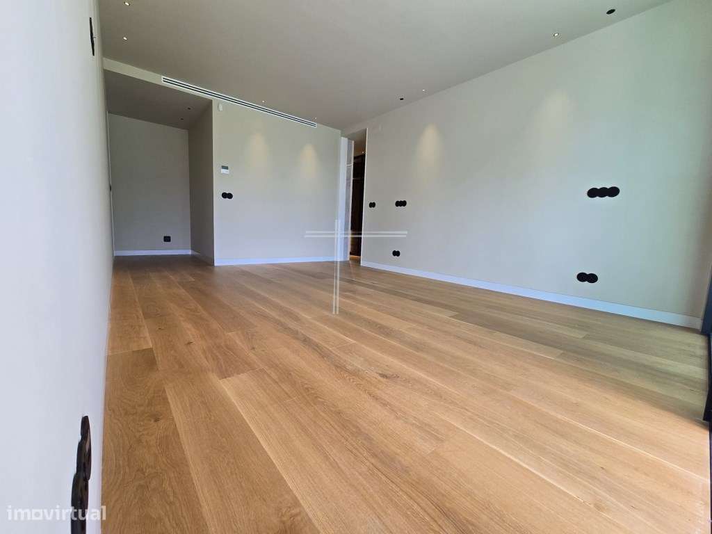 Moradia isolada T5, arquitetura contemporânea com piscina - Verdizela-35