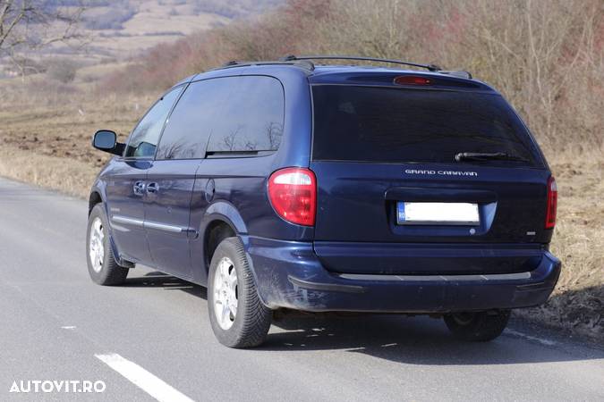 Dodge Grand Caravan - 3