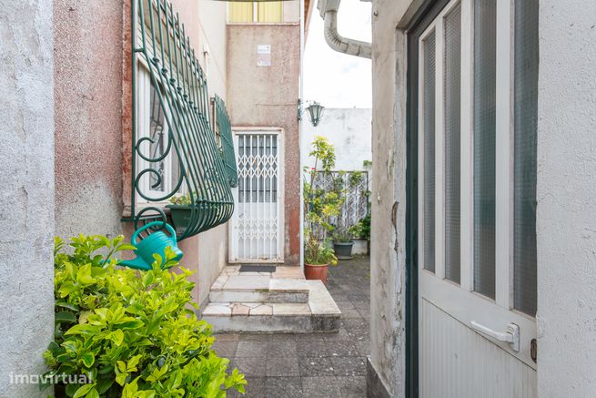 Maravilhosa Moradia com 5 Quartos em Localização Privilegiada-36