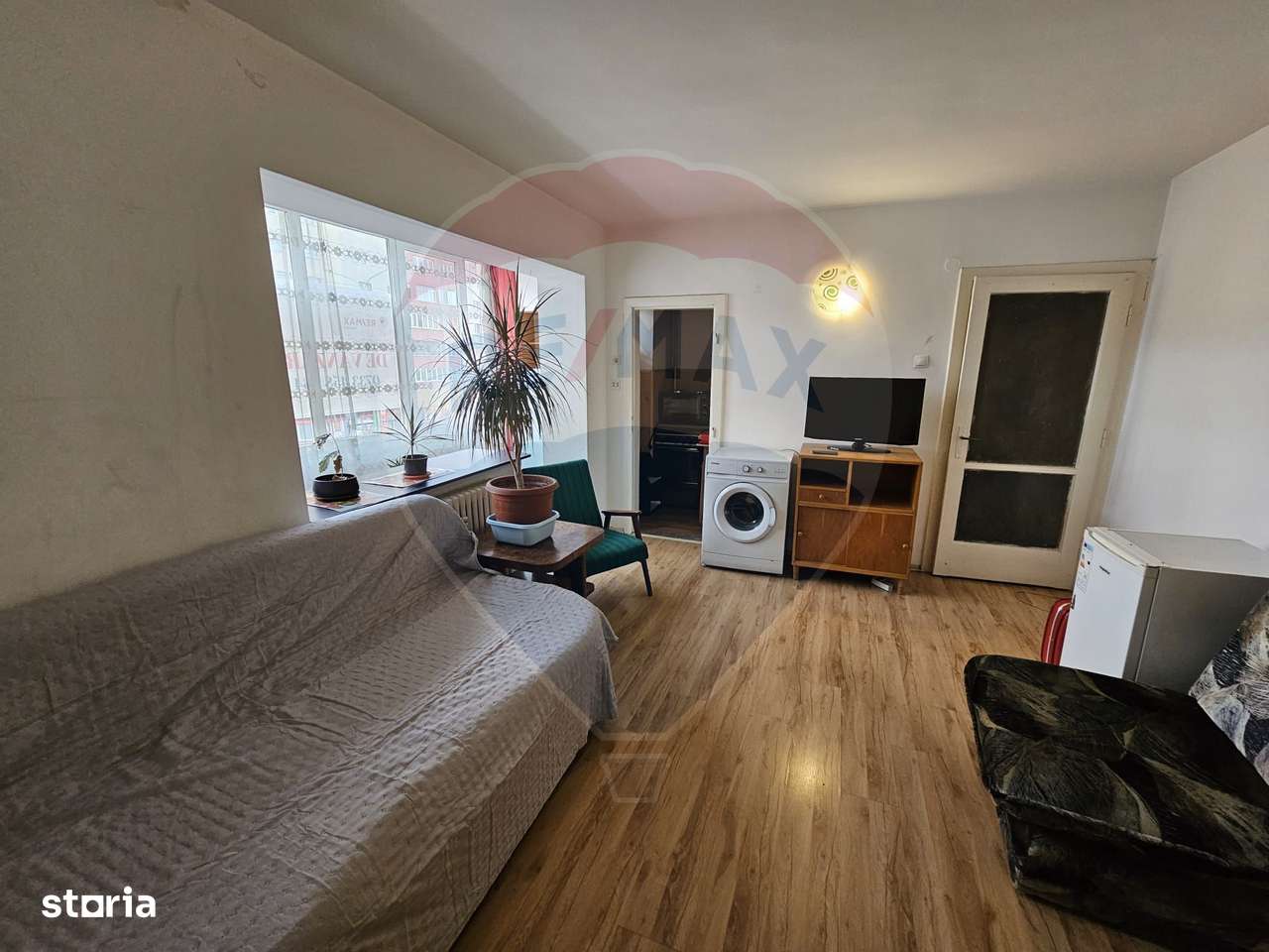 Garsoniera -Versatilitate Excelenta pe Calea Bucuresti, Brasov-15