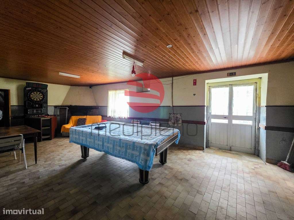 MORADIA T8 C/ LOGRADOURO, COMÉRCIO E TERENO-12