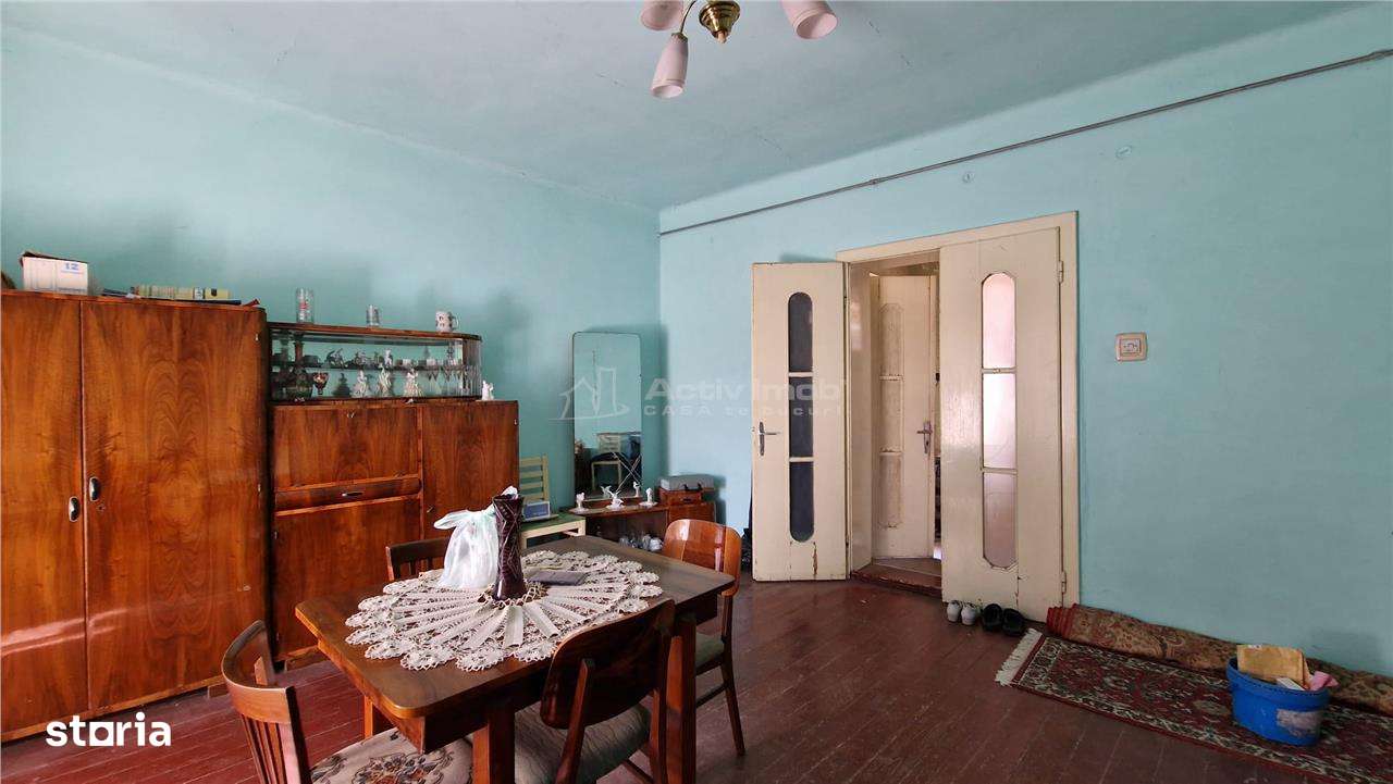 Resita Casa 5 Camere Zona Muncitoresc - Imagine principală: 4/18