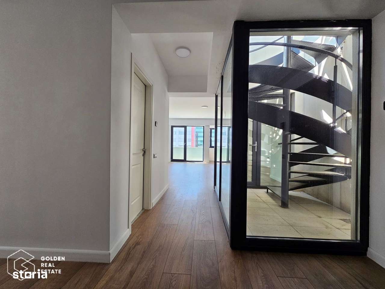 Penthouse 4 camere și terasa pe acoperis, zona Pipera, comision 0% - Imagine principală: 4/19