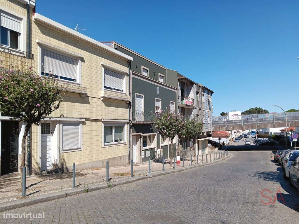 Apartamento T4 novo com logradouro e garagem em S. Vicente no centr...-38