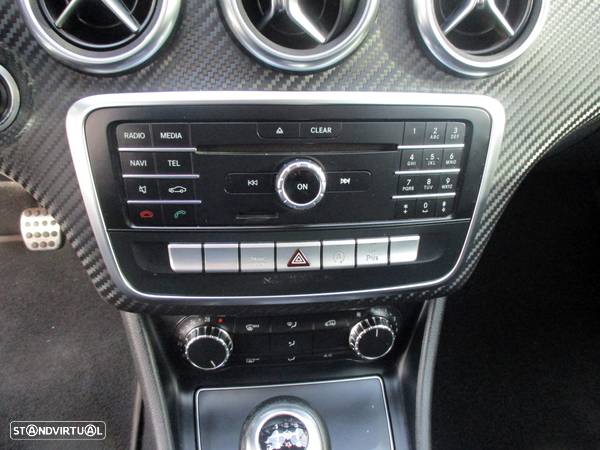 Mercedes-Benz A 180 d AMG Line - 15