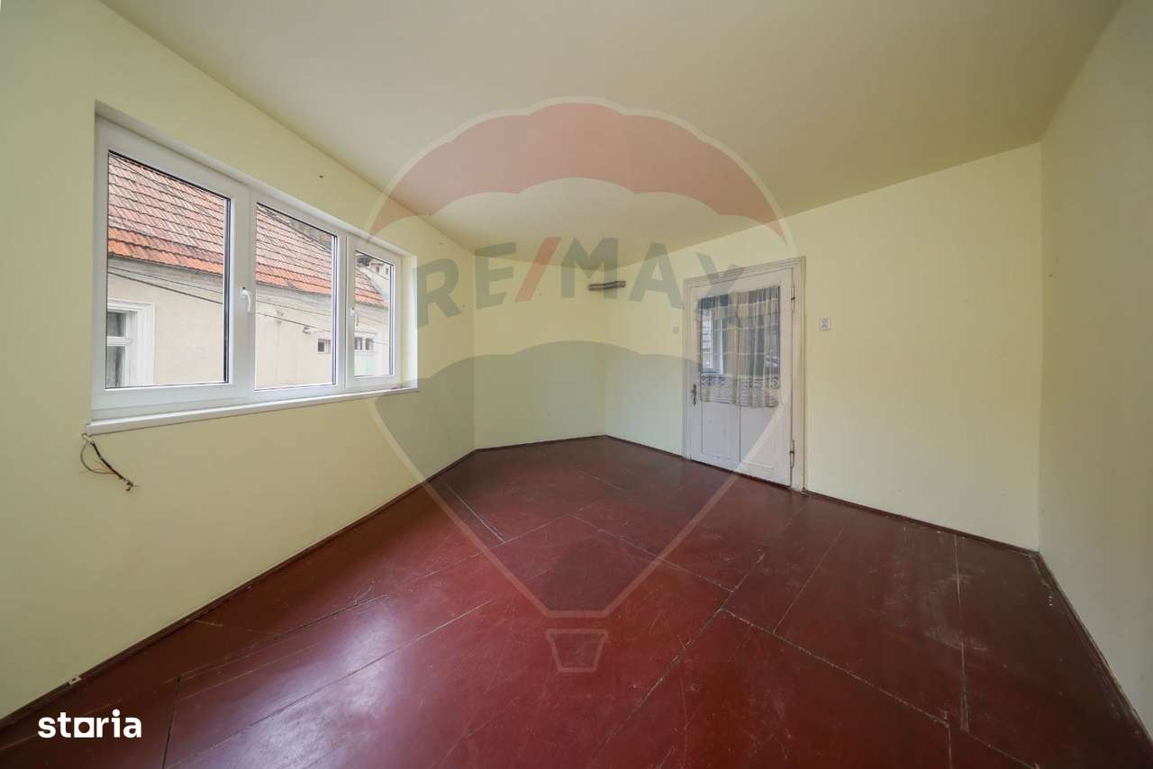 Corp de casă cu 2 studiouri independente, ideal pentru regim hotelier-15