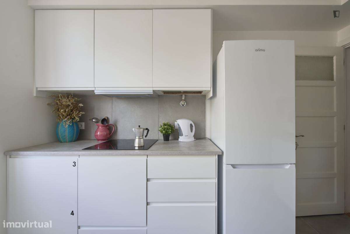 Quarto - localizado em Roma-Areeiro Lisbon - Grande imagem: 4/29