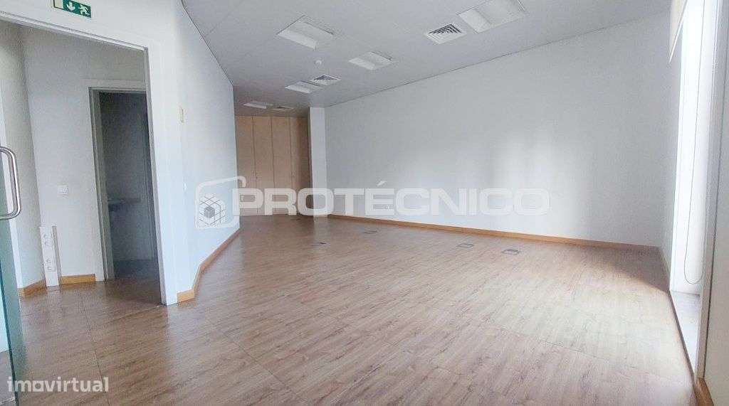 Escritório c/ 80m2 – Centro de Aveiro - Grande imagem: 2/8