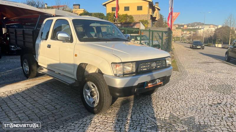 Toyota Hilux 2.4 TD LN110LT XCab - 3