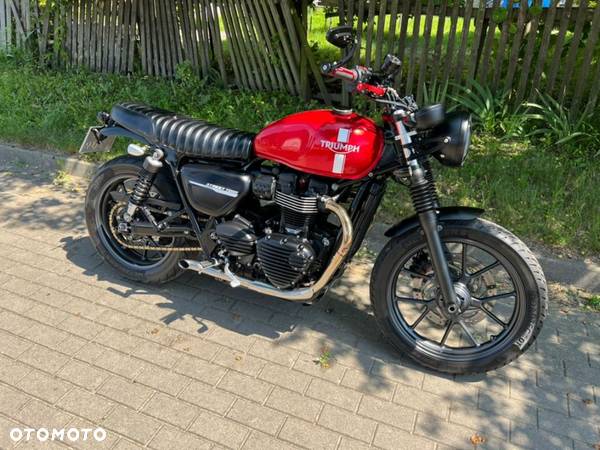 Triumph Bonneville - 10