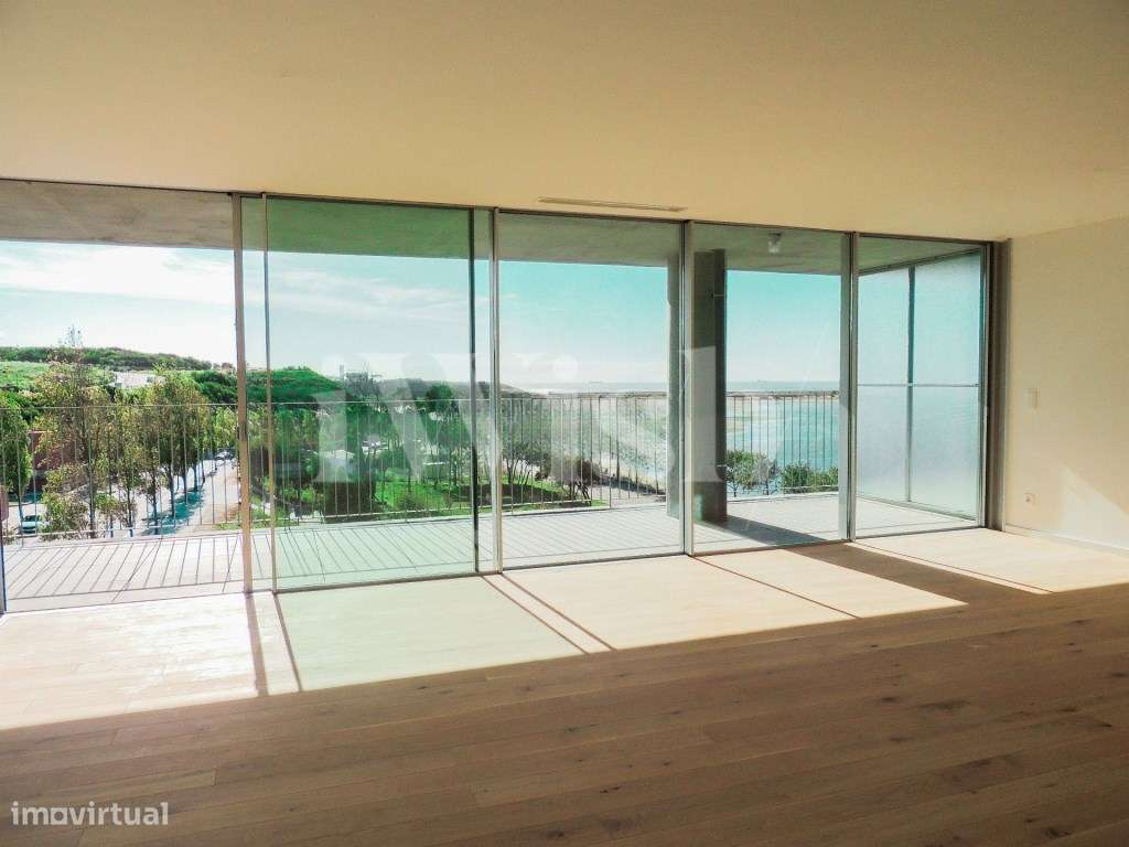 Apartamento com 3 quartos, varandas e vista rio em Vila Nova de Gaia - Grande imagem: 4/47