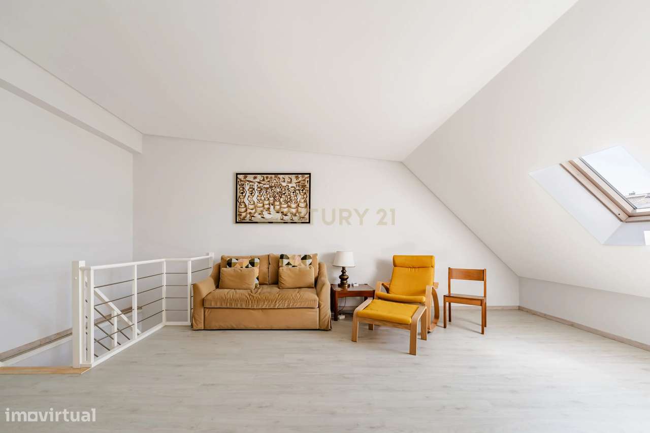 Excelente Apartamento T3+1 Duplex na Quinta da Fábrica, Vale de Milhaç-8