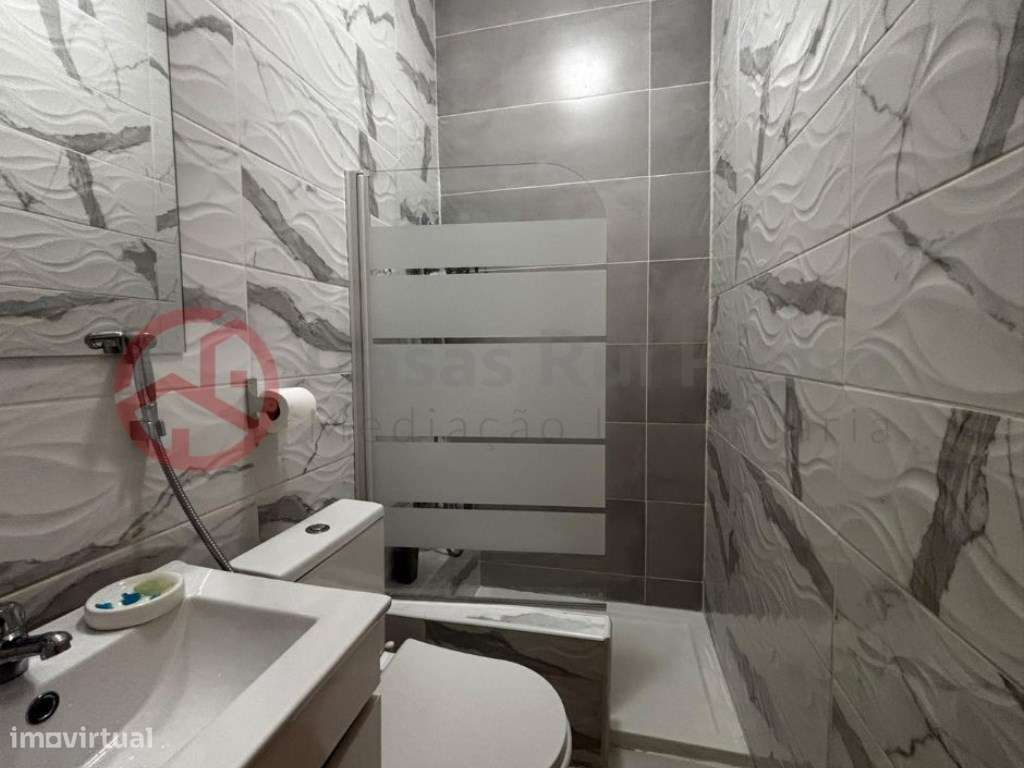 Loja Transformada em Dois Apartamentos Remodelados, Excelente Oport...-20