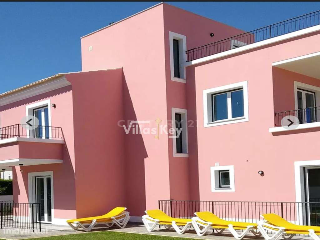 Hotel constituído por 3 moradias, para venda, a 5 minutos das Praia... - Grande imagem: 4/13