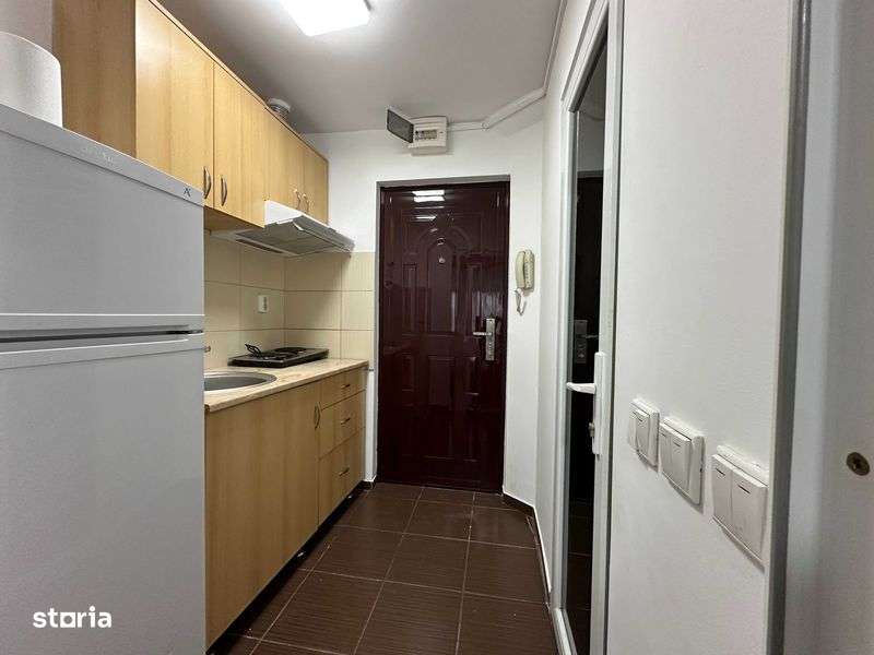 Proprietar, inchiriez garsoniera in Soarelui cu centrala gaz proprie. - Imagine principală: 5/8