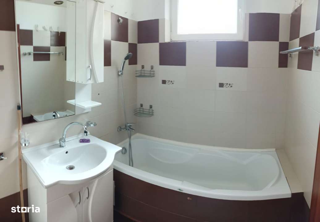 Comision 0%Apartament de 3 camere decomandat 66 mp termediar parcare T-7