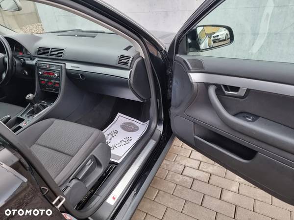 Audi A4 Avant 2.0 TDI DPF Quattro - 33