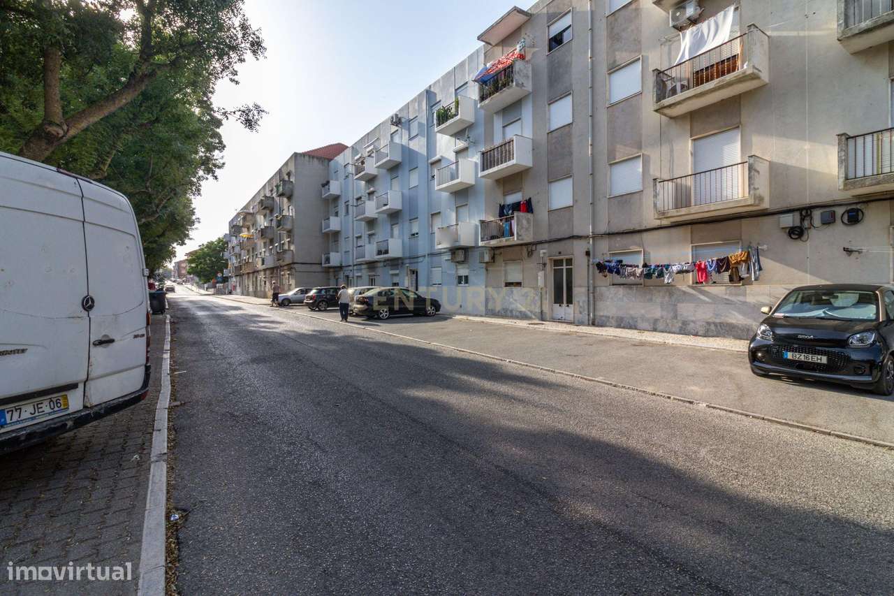 A sua primeira casa pode começar aqui Apartamento T2 Baixa Banheira-20