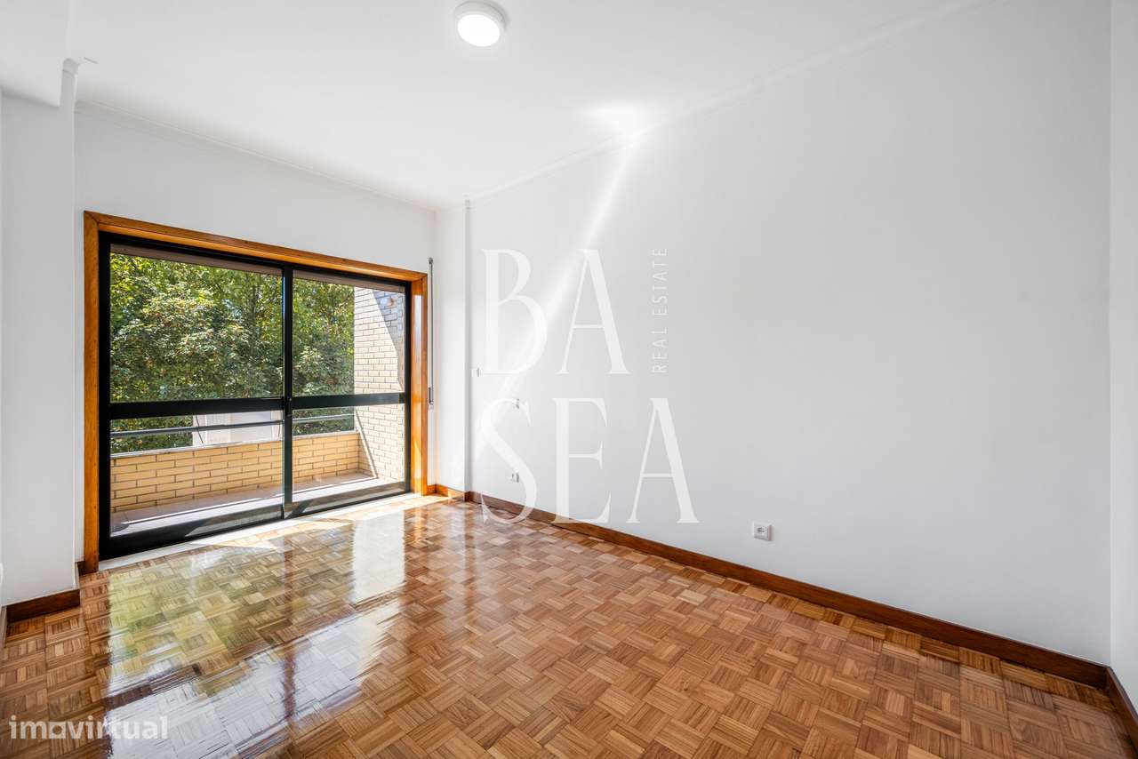 Apartamento T3 com garagem box em São José de São Lázaro Braga-9