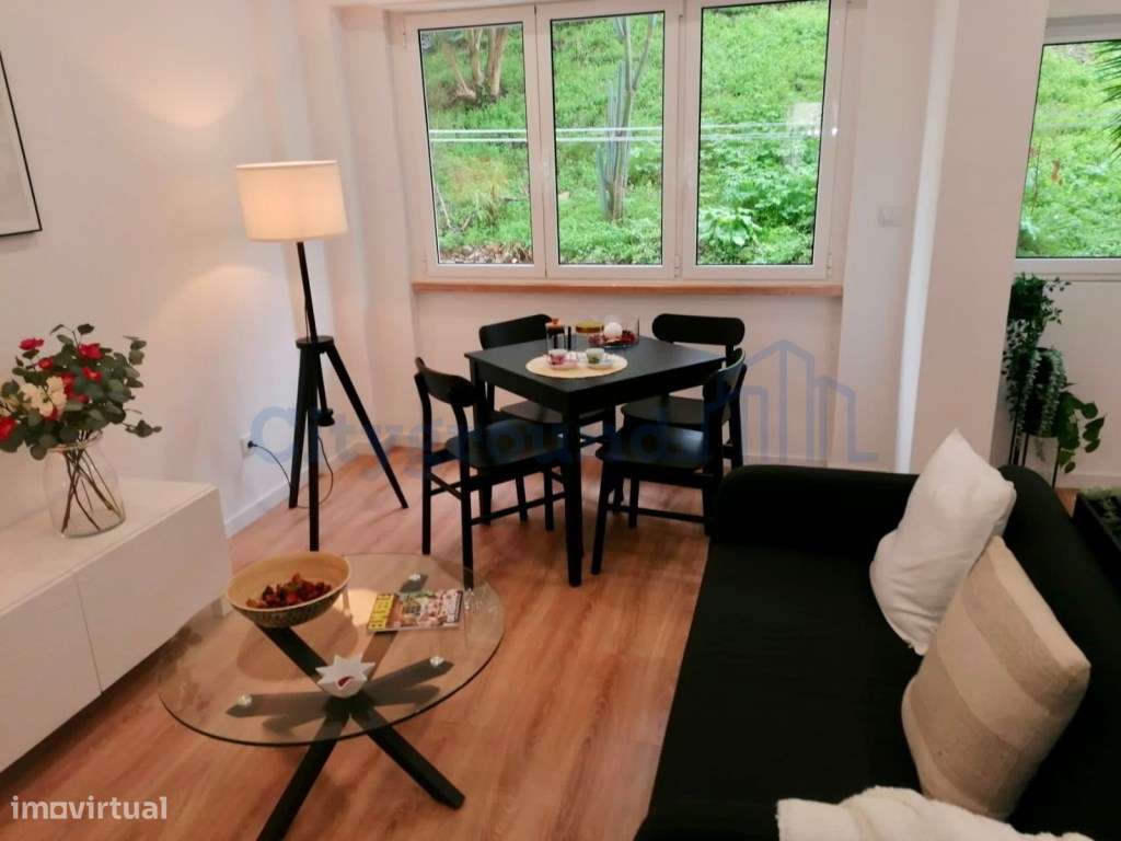 Benfica | T2 com suíte + arrecadação com 27m² | Prédio com obras re... - Grande imagem: 2/11