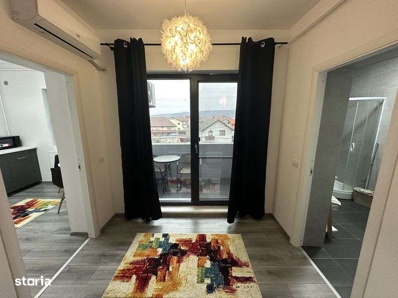 Inchiriez garsoniera în bloc nou - Imagine principală: 5/8