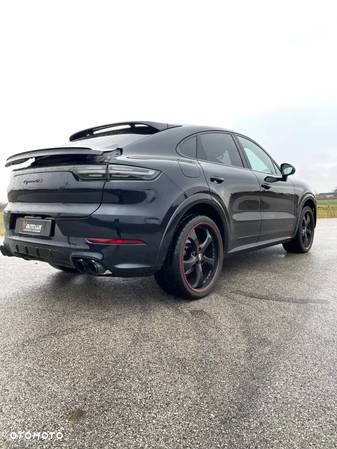 Porsche Cayenne Coupe - 36