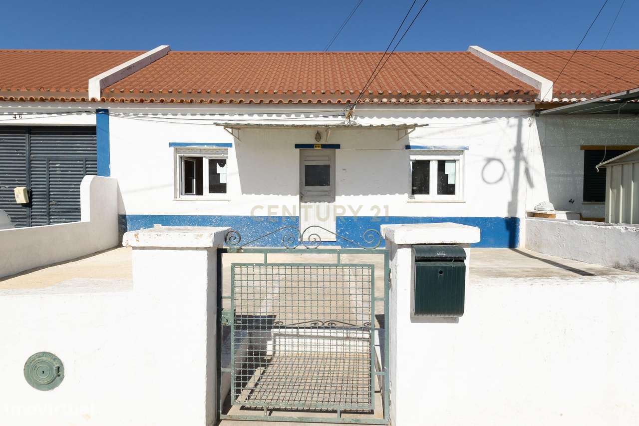 Moradia T3  com logradouro para remodelar - Grande imagem: 3/41