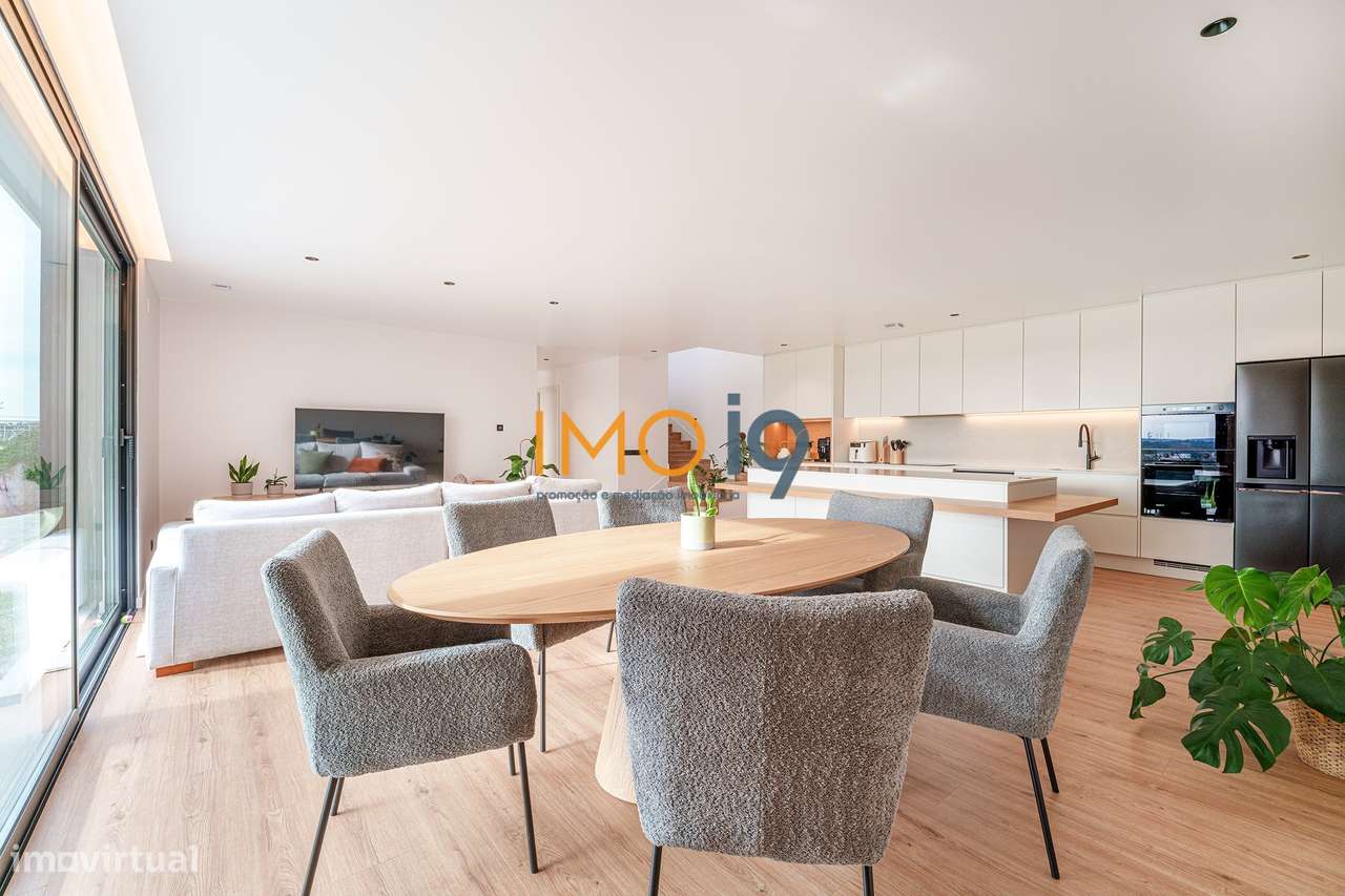 Moradia T4 com Vista Panorâmica em Fátima-11