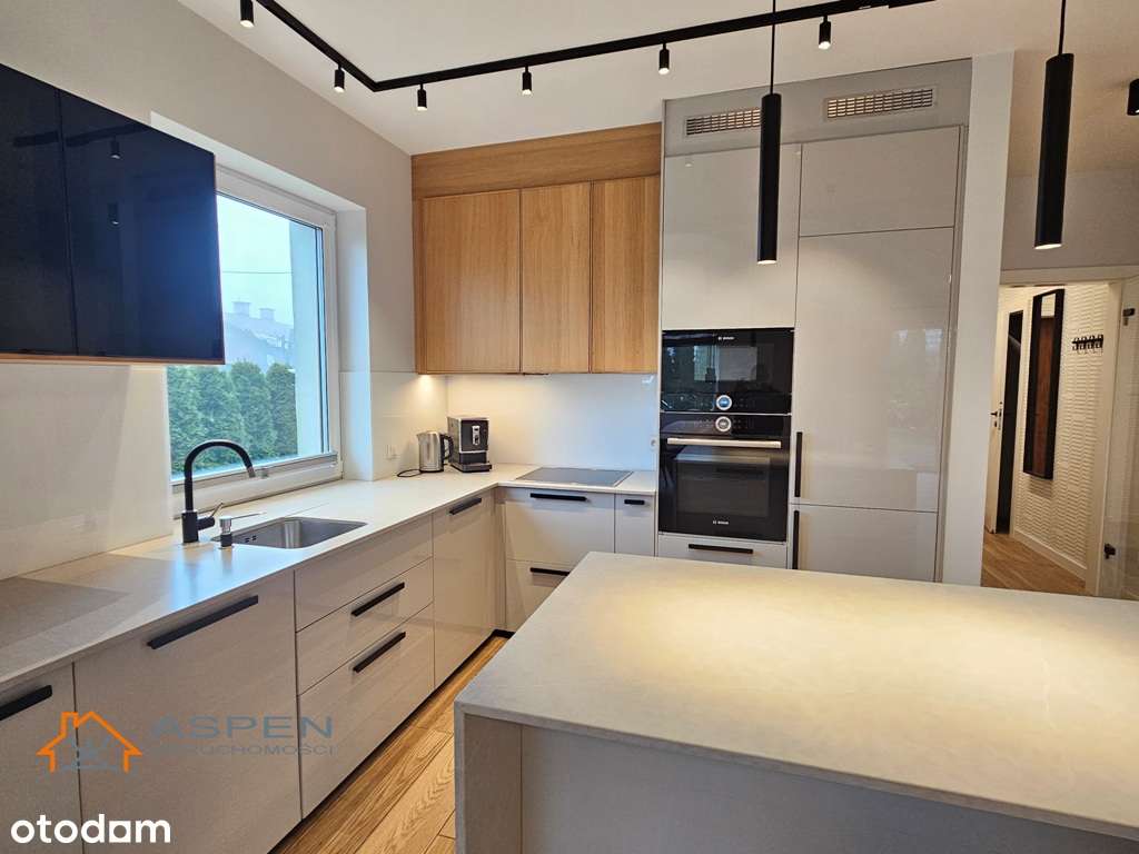 WYŁACZNOŚĆ  Piękny bliźniak, 2 łazienki, 4 sypialnie, garaż, pralnia-3