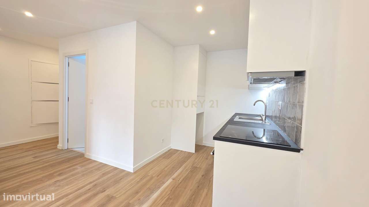 Apartamento T2 Totalmente Remodelado em Odivelas - Grande imagem: 4/23