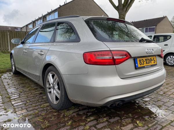 Audi A4 Avant 2.0 TDI ultra DPF Attraction - 6