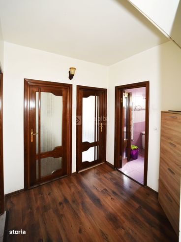 La doar 5 minute de Piata Unirii – Apartament spatios cu 4 Camere-6