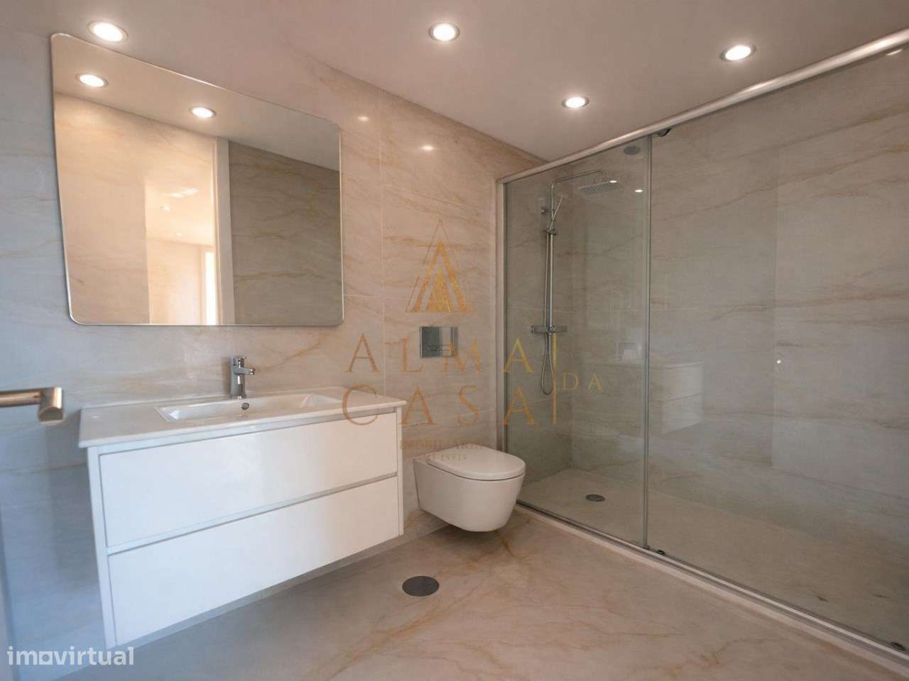 Apartamento T2 | Novo | Centro Rio Tinto | 2 L.Gargem | Varanda-18