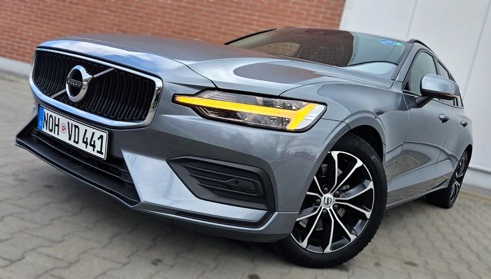 Volvo V60 II B3 B Geartronic Momentum Pro 2021