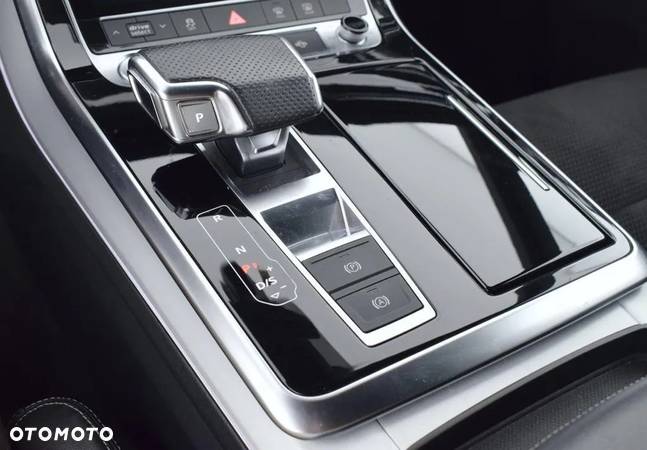 Audi Q8 50 TDI mHEV Quattro Black Edition Tiptronic - 12