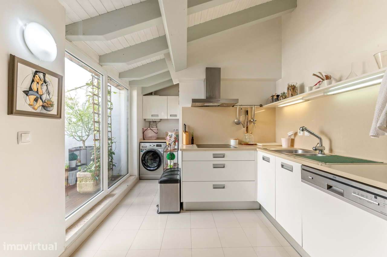 Apartamento T2 com 4 terraços e garagem nas Avenidas Novas, Lisboa-8