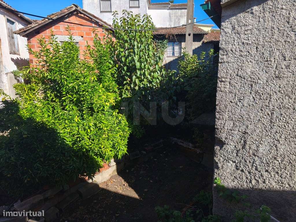 Moradia, em aldeia tranquila, em excelente estado de conservação, p...-37