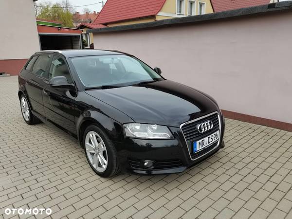 Audi A3 1.4 TFSI Sportback Ambiente - 2