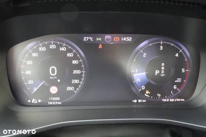 Volvo XC 40 D4 AWD Geartronic R-Design - 34
