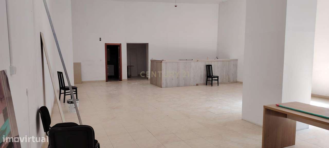 Loja na  Vila  Chã (Amadora) - Grande imagem: 2/8